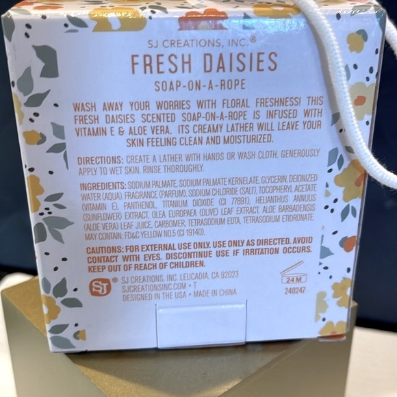 🔥SOAP ON A ROPE🔥FRESH DASIES FLOWER SHAPED SOAP, GREAT FOR TRAVEL OR GIFT NWT - Picture 6 of 6